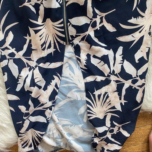 Zip-Front Botanical Print Midi Dress - Picture 4 of 6